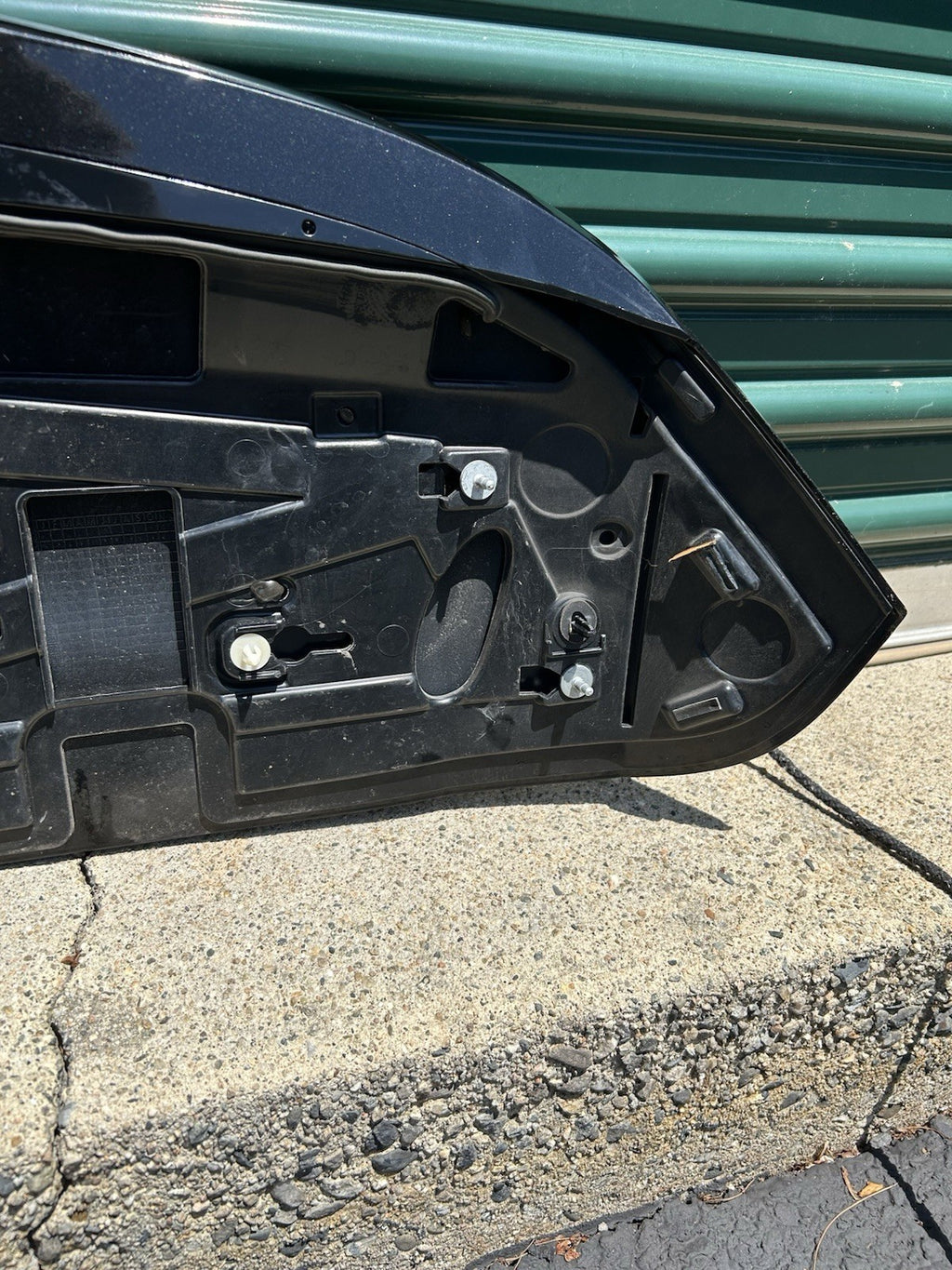 2014–2018 BMW X5 F15 Tailgate Spoiler w/ 3rd Brake Light OEM – Black 475M