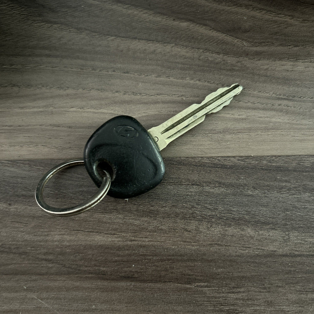 13-17 Hyundai Elantra GLS Ignition Switch Cylinder Tumbler W/ Key & Shroud OEM