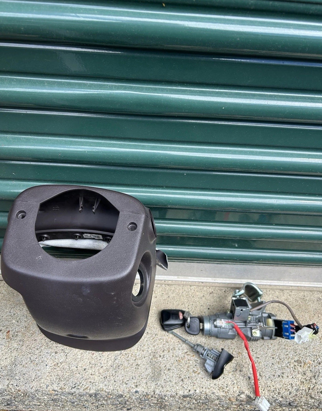 10-15 Hyundai Tucson Ignition Switch Cylinder Tumbler W/ Key & Shroud OEM