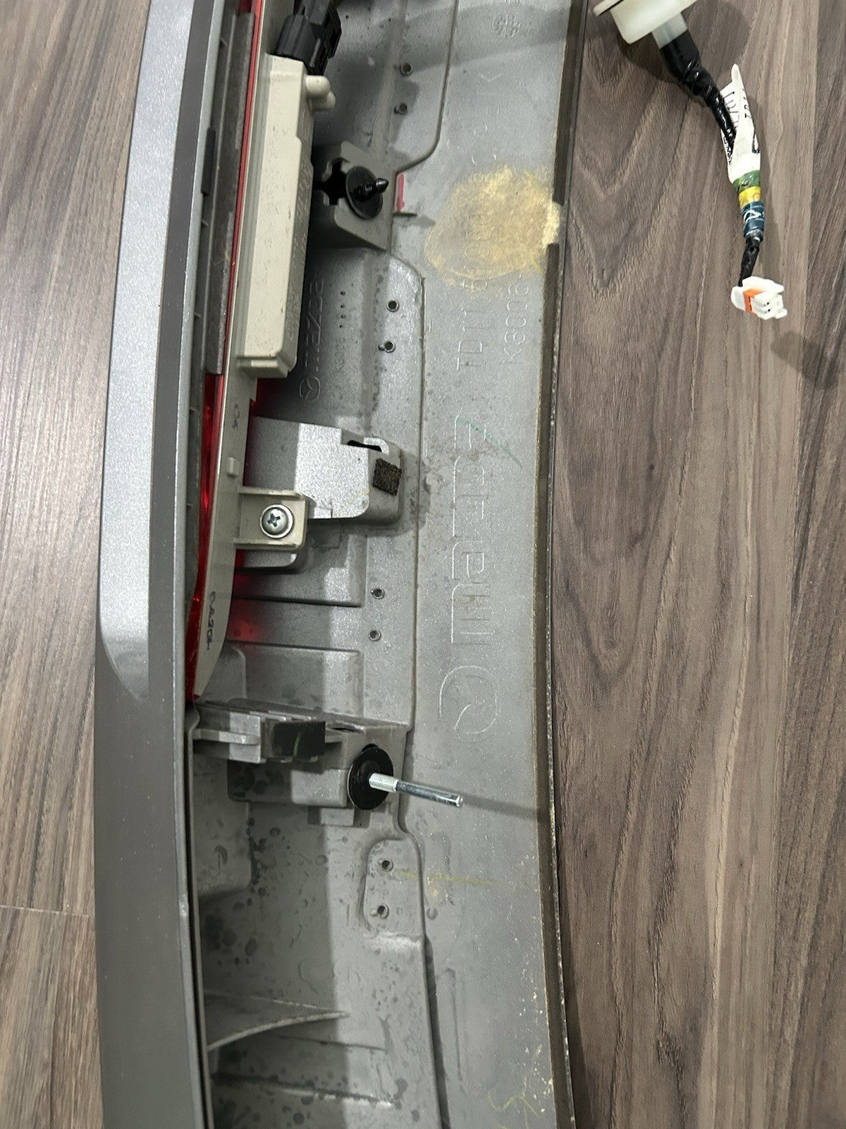 MAZDA CX-9 CX9 REAR LIFT GATE SPOILER THIRD BRAKE LIGHT  2007-2015 OEM Color 38P