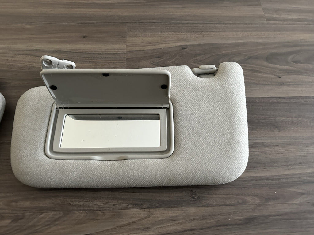 13-19 Nissan Sentra Sunvisors set OEM Gray Cloth Vanity Mirror pair sun visors