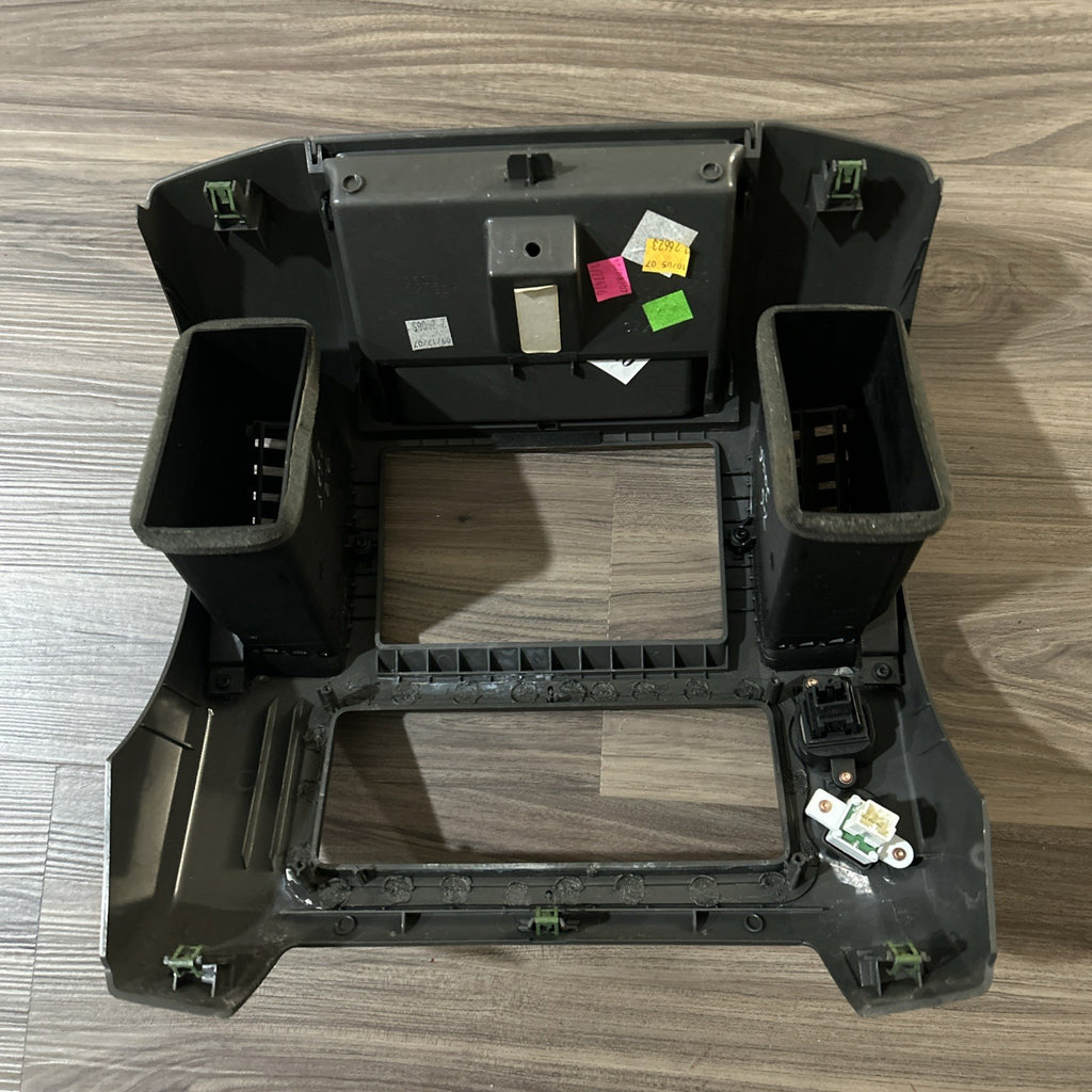 05-12 Nissan Xterra Pathfinder frontier Center Dash Radio bezel vent Console OEM