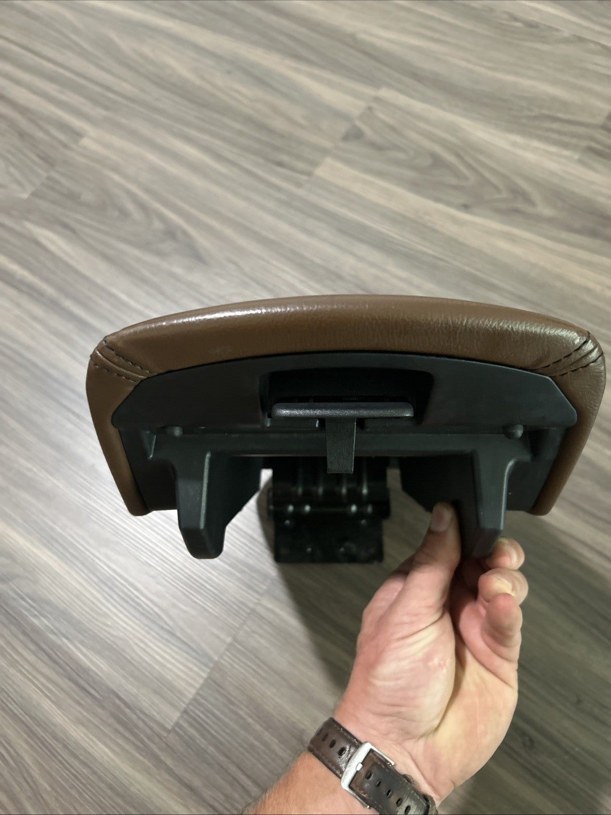 2011-2015 Ford Explorer Center Console Lid Armrest Arm Rest Brown Leather OEM