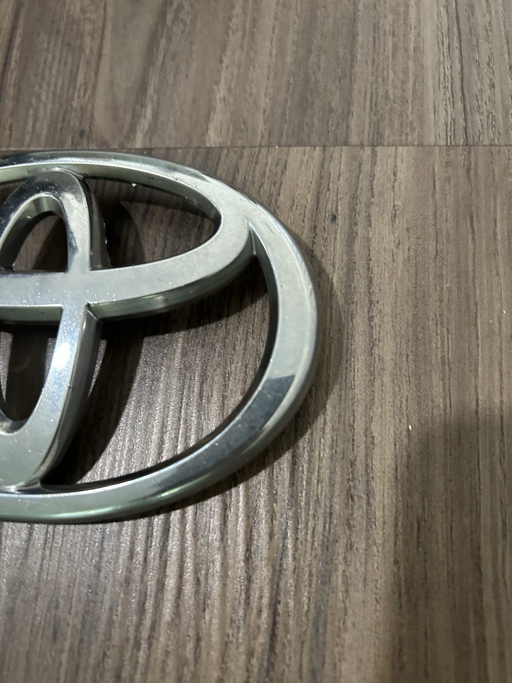 2004 2005- 2006 Toyota Solara Front Grille Chrome Emblem Badge  OEM 75311-AA040