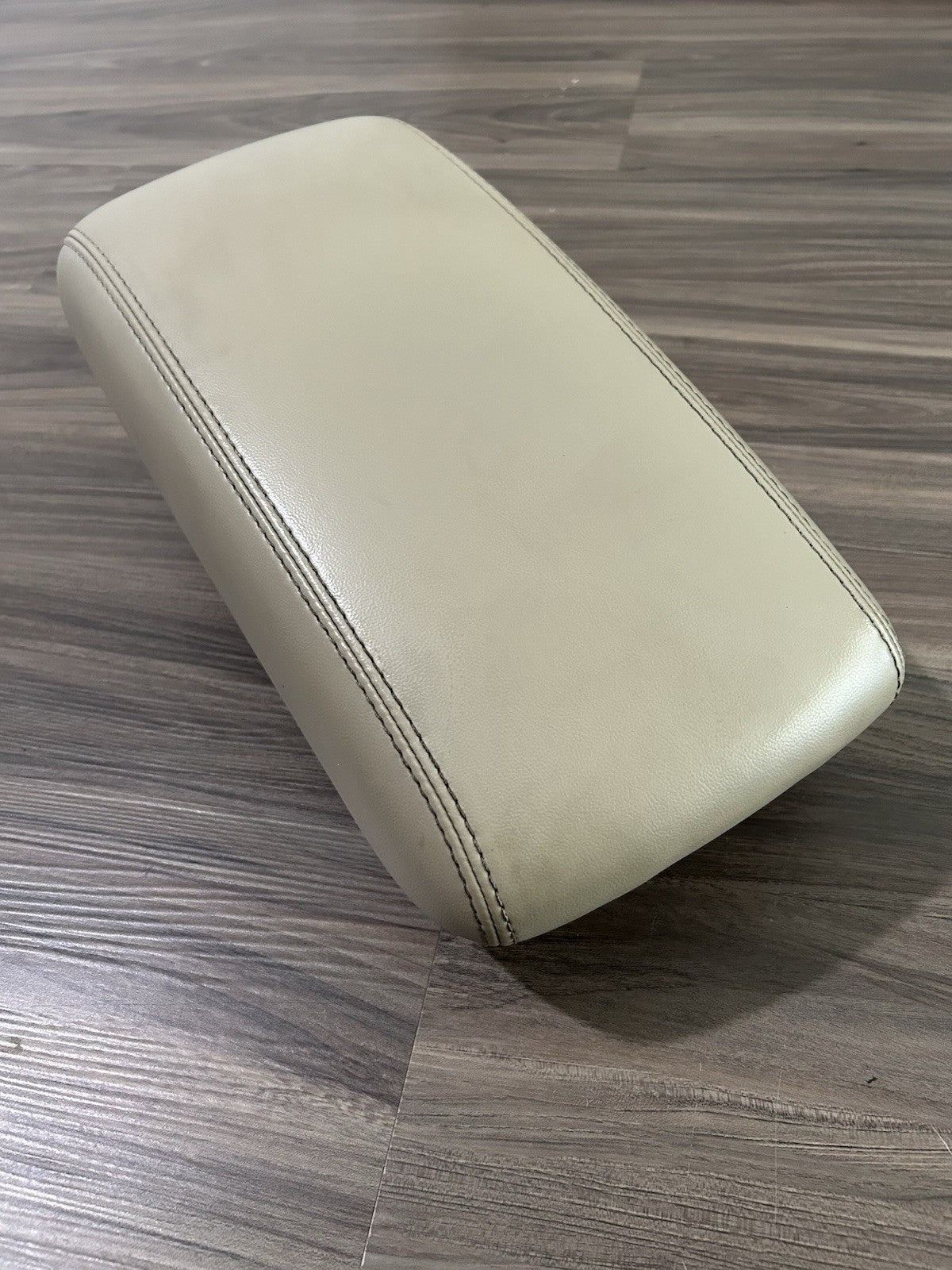 14-21 Grand Cherokee Beige LT Frost Leather Console Arm Rest Armrest Lid Pad OEM