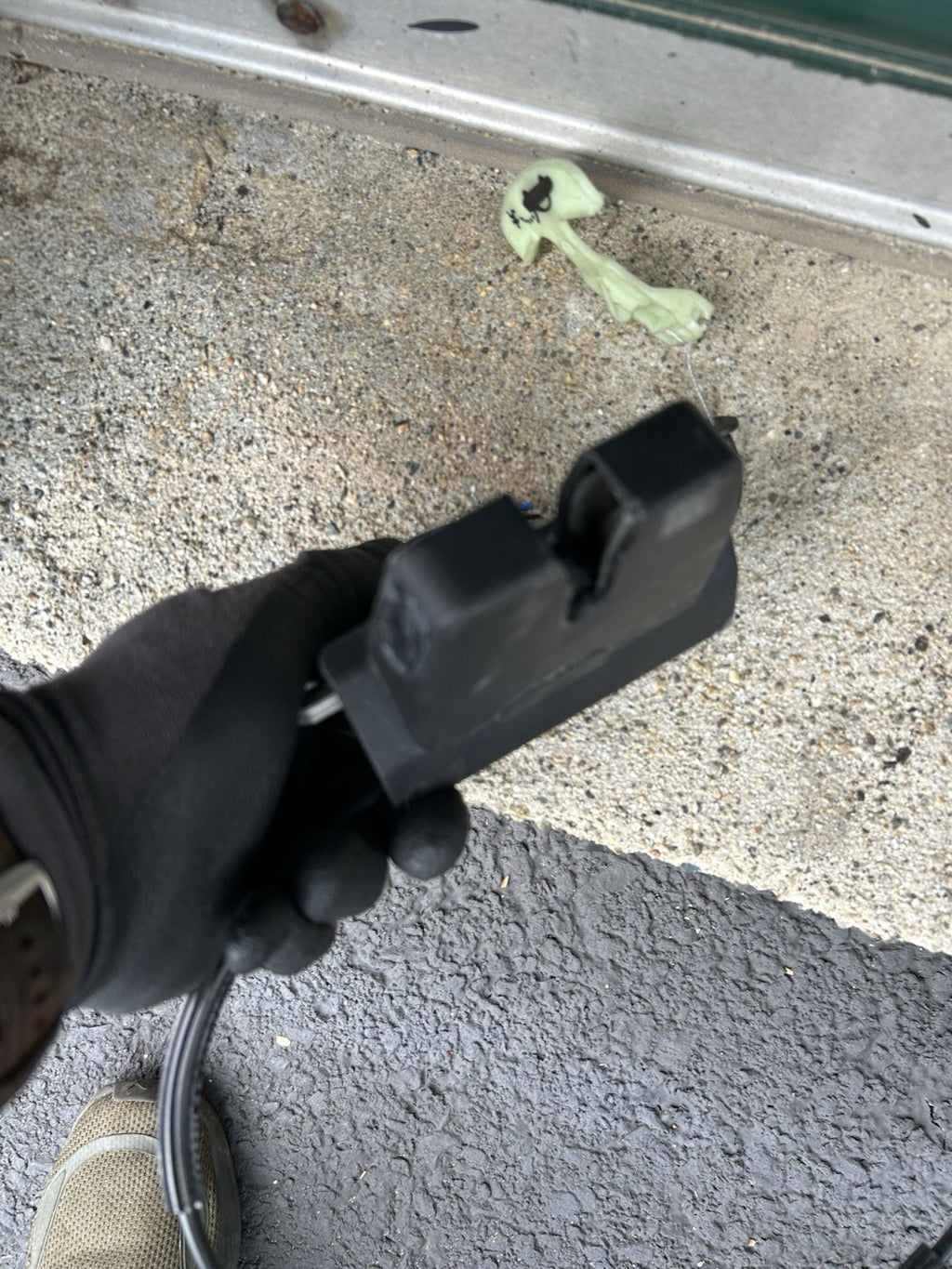 07 - 16 VOLVO S80 REAR TRUNK LOCK RELEASE LATCH ACTUATOR