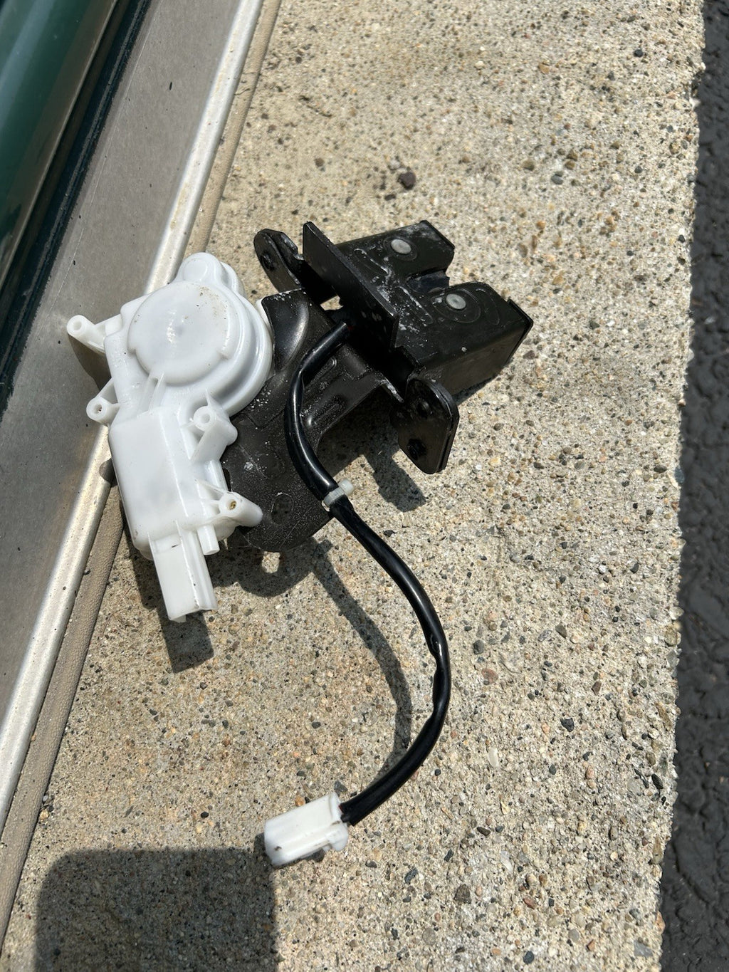 2004-2009 Mazda 3 Hatchback Rear Trunk Liftgate Latch Lock Actuator Assembly OEM