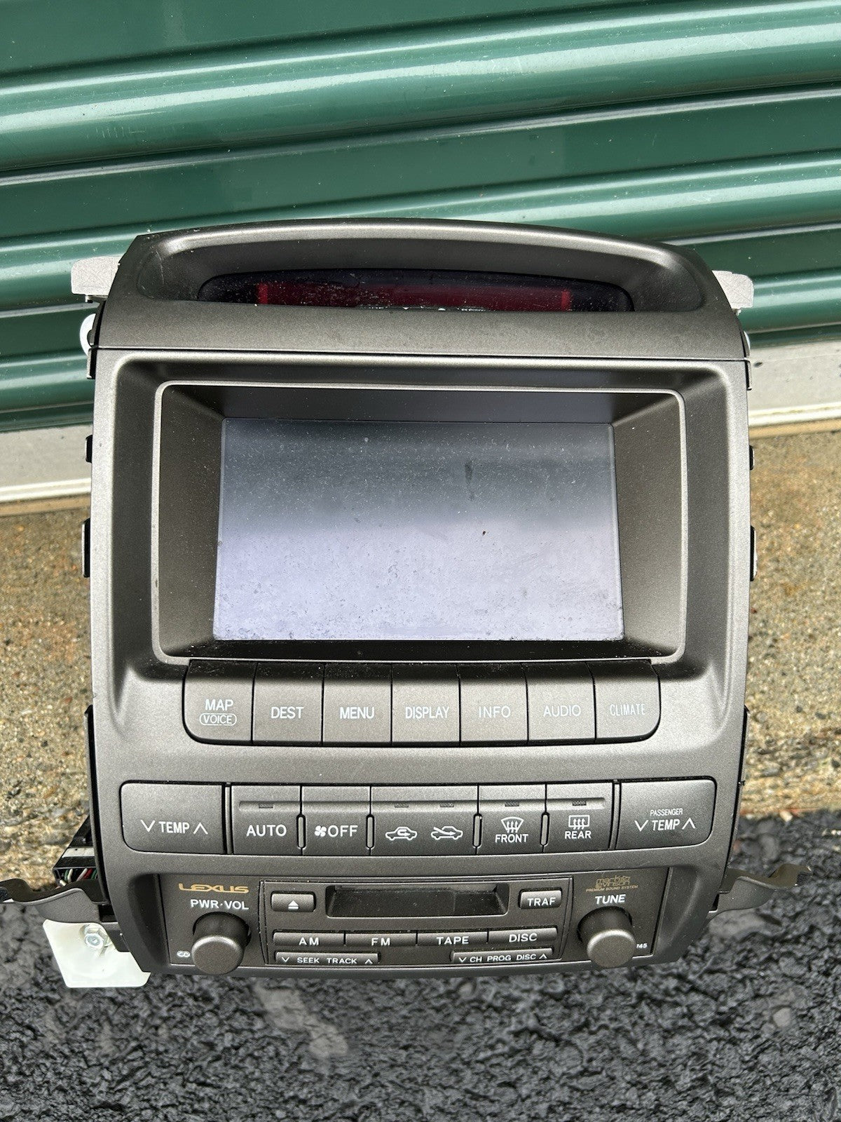 Lexus GX470 03-05 Navigation Display screen with radio Reciever 86111-60120 oem