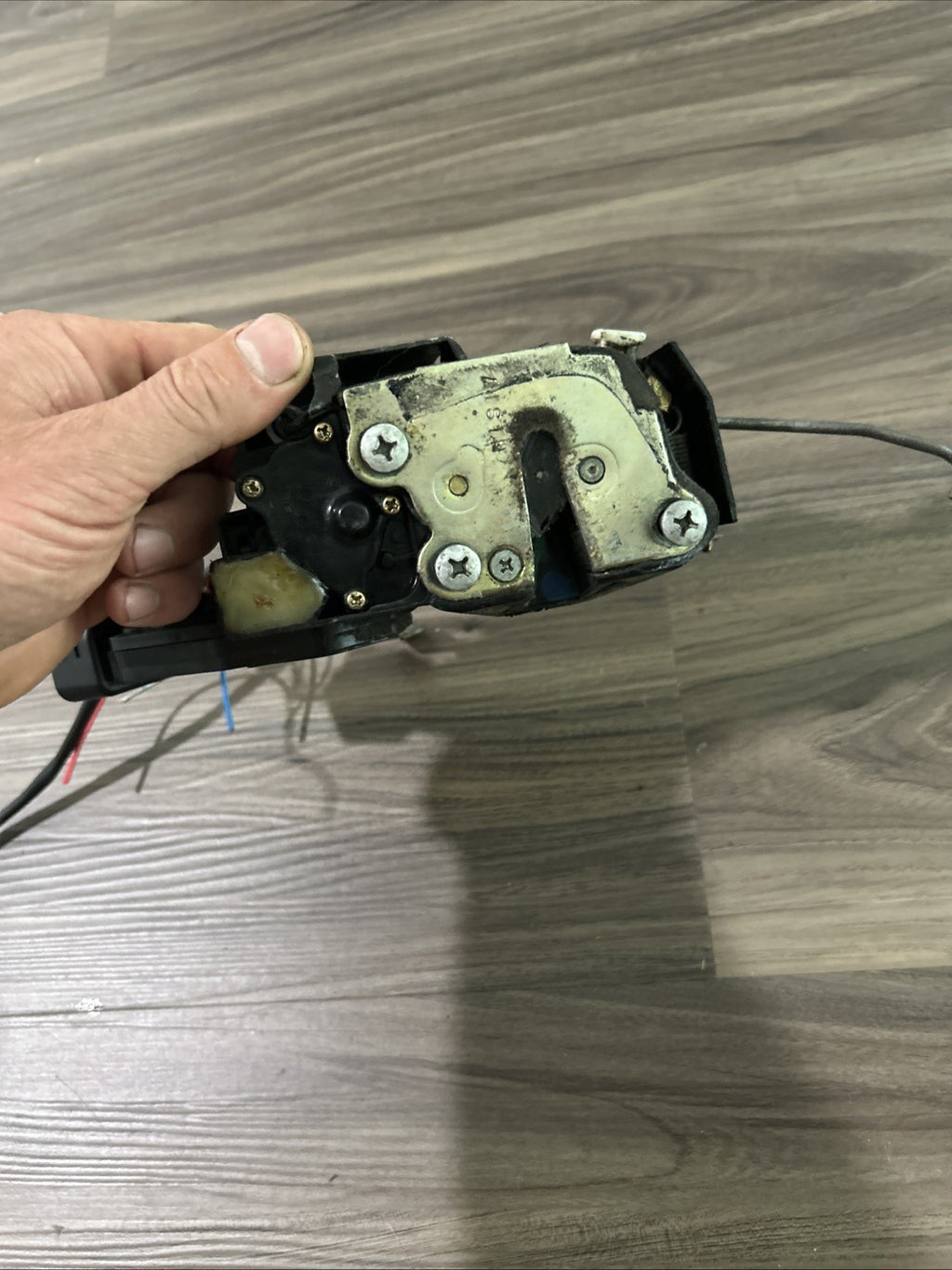 98 - 02 Toyota Corolla, Prizm Front Left Driver door Latch Lock Actuator / OEM