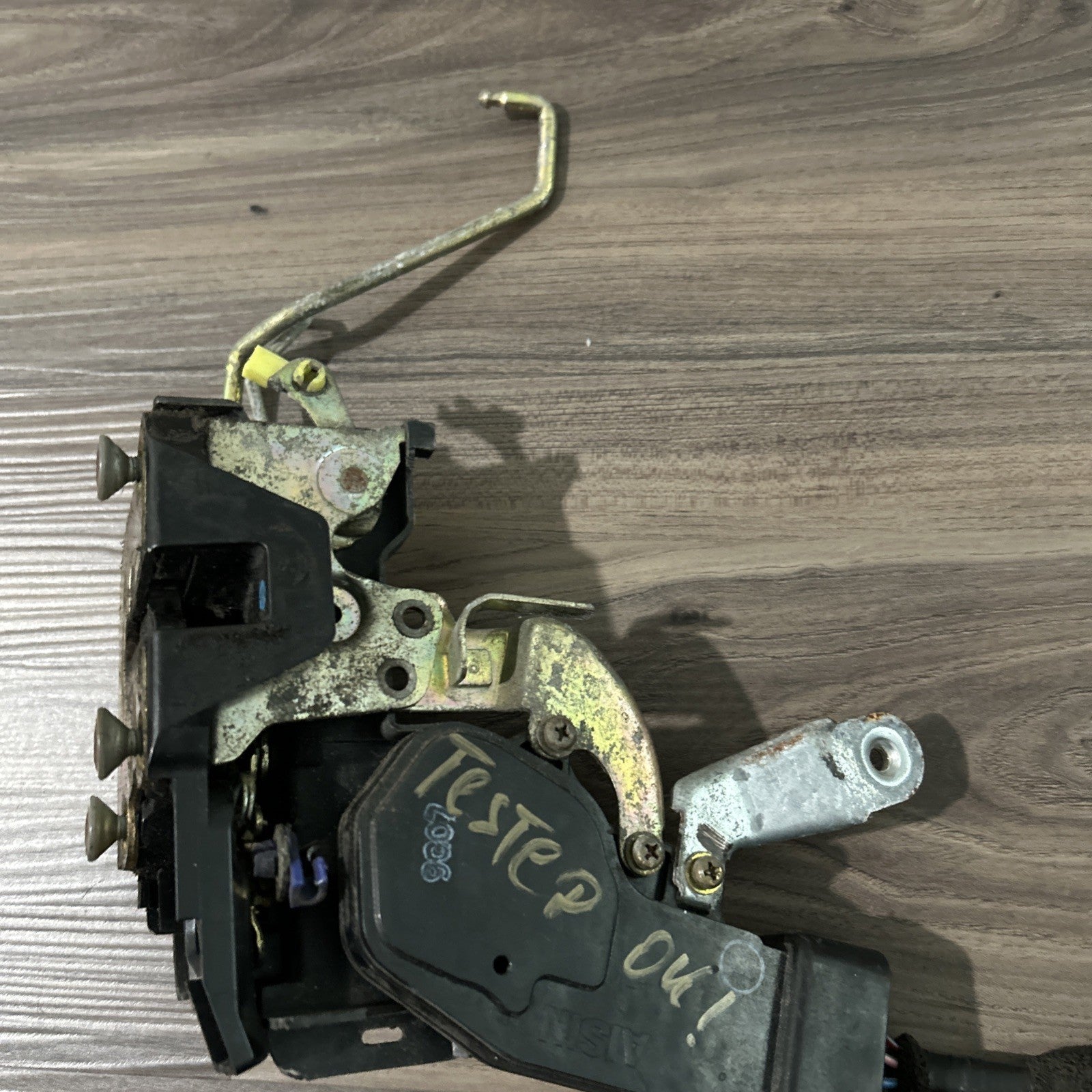 1996-1998 TOYOTA 4RUNNER DRIVER FRONT DOOR LATCH POWER ACTUATOR GENUINE OEM