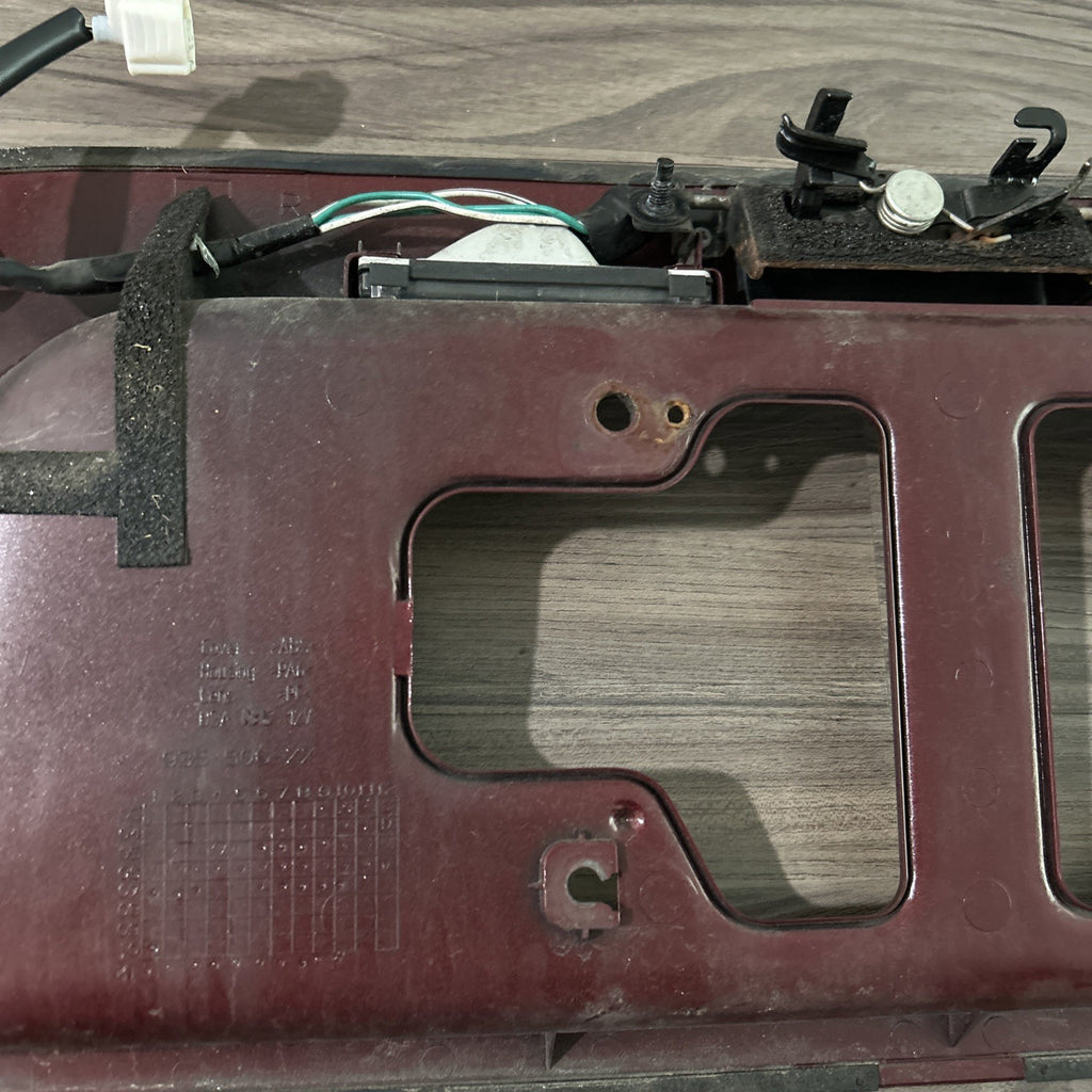 Toyota Sequoia 2001-2007 Rear lift Gate License palte holder latch garnish 3Q3