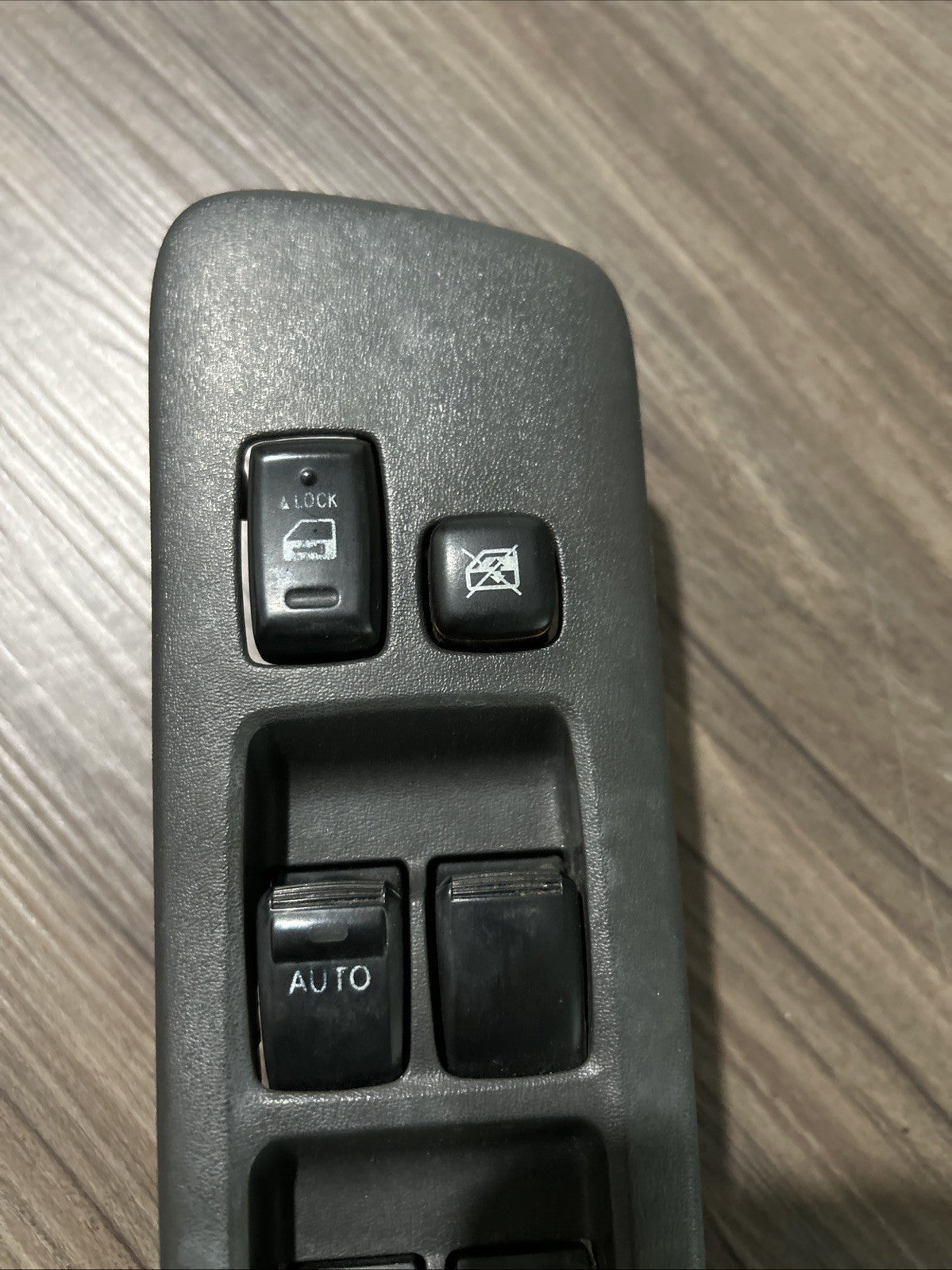 2001-2007 TOYOTA HIGHLANDER POWER MASTER CONTROL WINDOW SWITCH 84040-48121