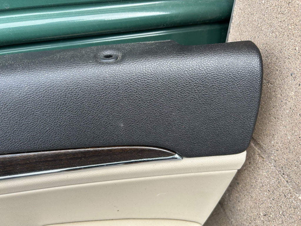 2014-2020 Jeep Grand Cherokee Limited Rear Right Door Panel OEM