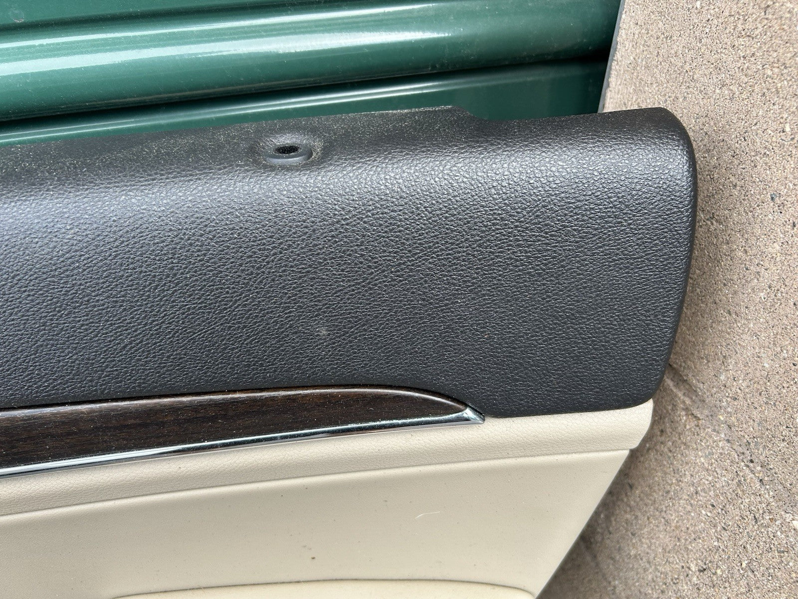 2014-2020 Jeep Grand Cherokee Limited Rear Right Door Panel OEM