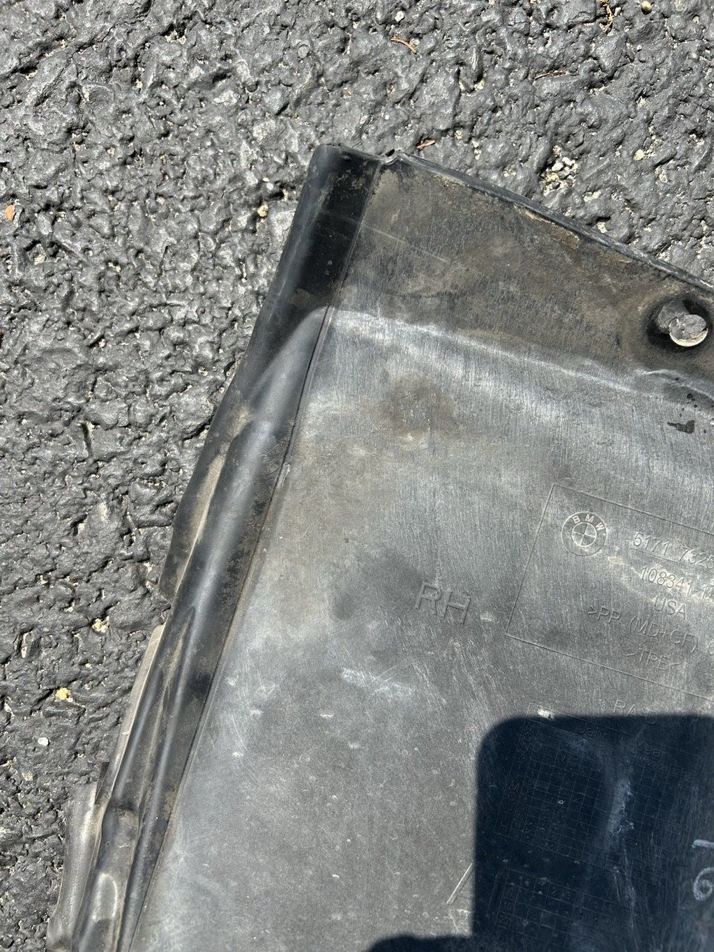 BMW F15 X5 F16 X6 FRONT RIGHT WHEEL HOUSING TRIM 7325402 OEM