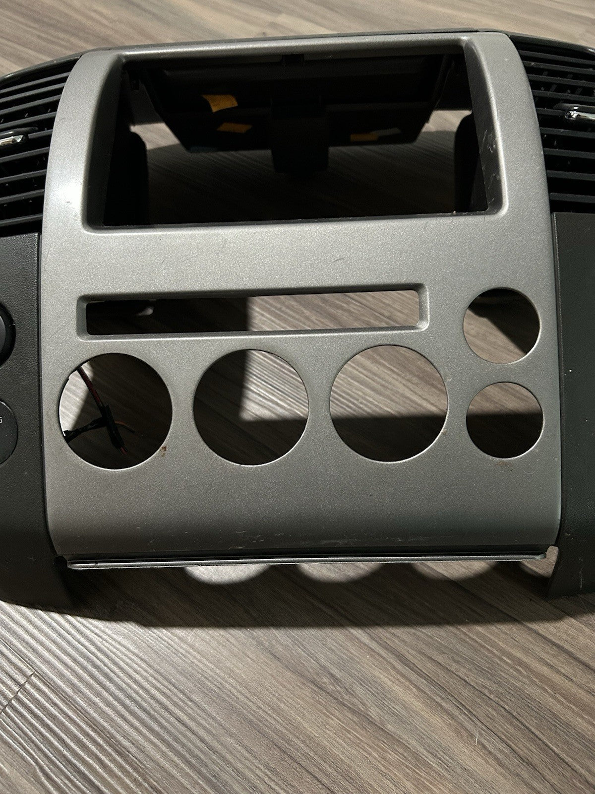 05 06 07 Nissan Pathfinder Radio Navigation Climate Control Console Bezel Trim