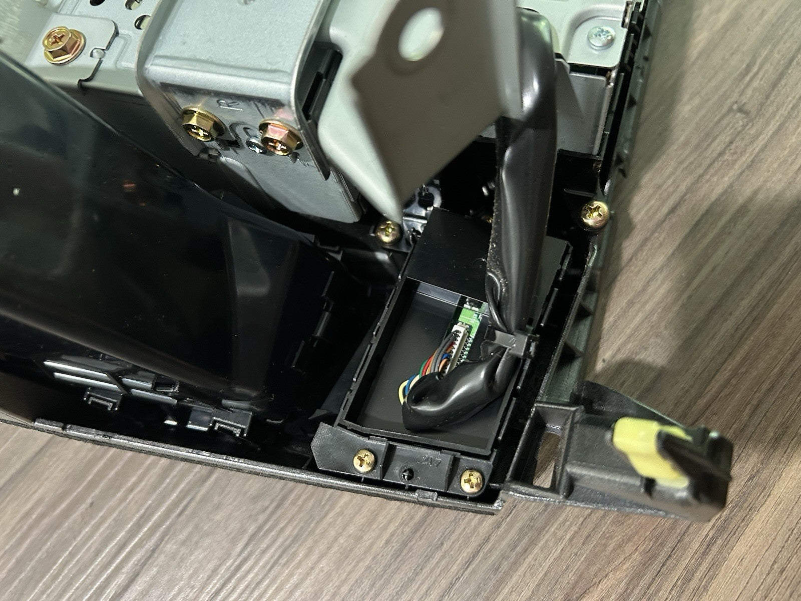 2004-2006 LEXUS RX330 RX400 NAVIGATION SCREEN MONITOR RADIO HEADUNIT 86110-48110