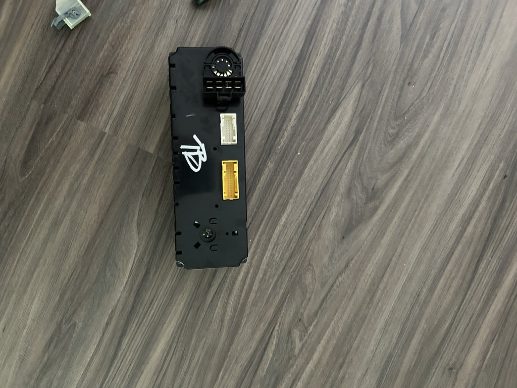 04 05 06 Nissan Quest Temperature Climate Control A/C Heat 2004-2006 27500zf010