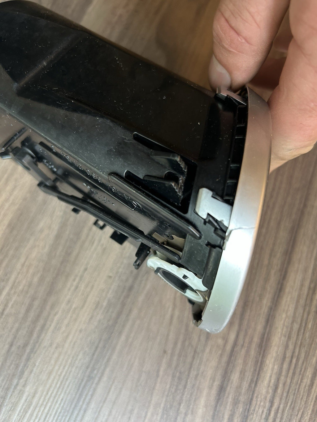 2006-2011 Mercedes X164 GL550 ML350 Dash AC A/C Air Vent Grill Center Beige OEM