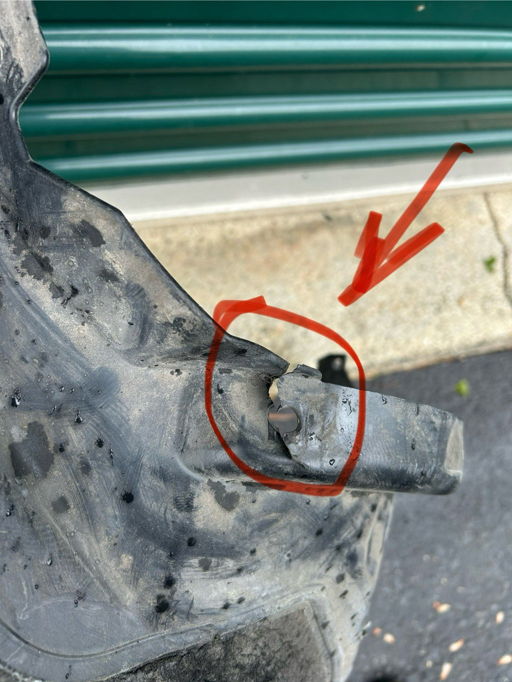 2014-2018 BMW X5 F15  FRONT RIGHT SIDE FENDER LINER FORWARD SPLASH SHIELD OEM