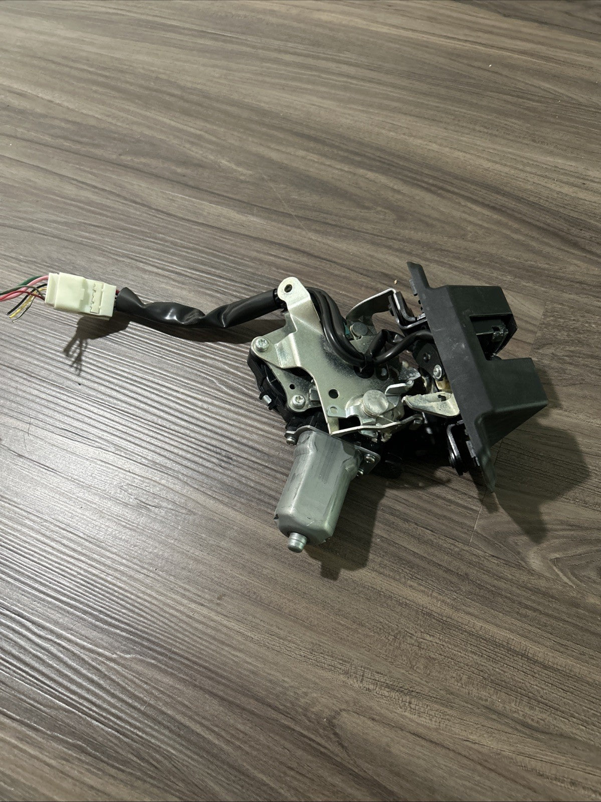 Lexus RX350 RX450H 2010-2015 Lift Gate Lock Latch Actuator 69350-0E031 Oem used