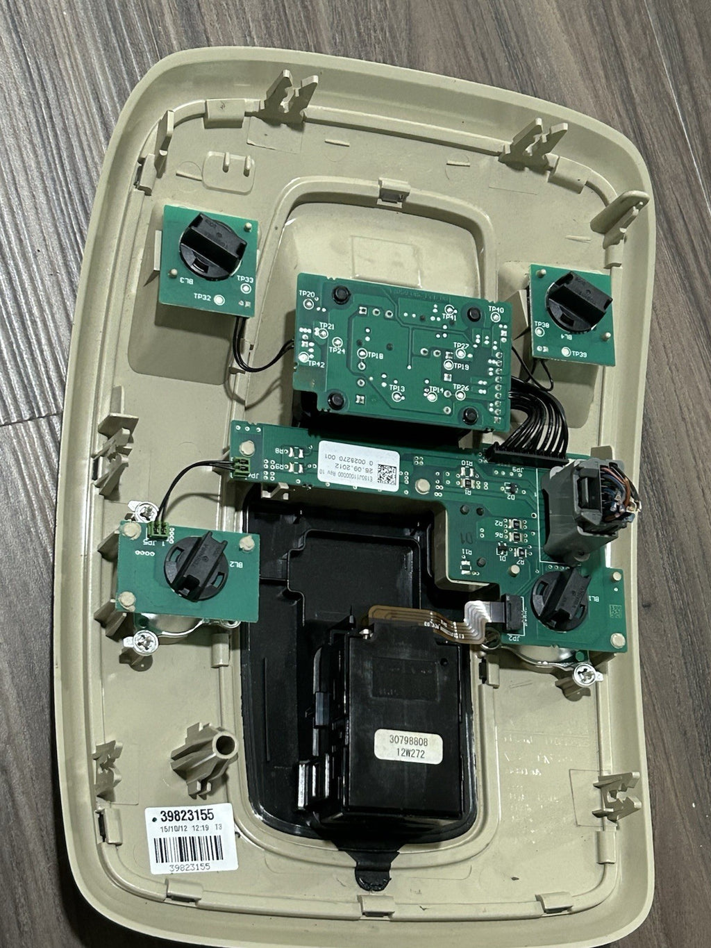 2011 2012 2013 Volvo S60 Front Roof Map Dome Light Lamp Console Tan Oem 39823155