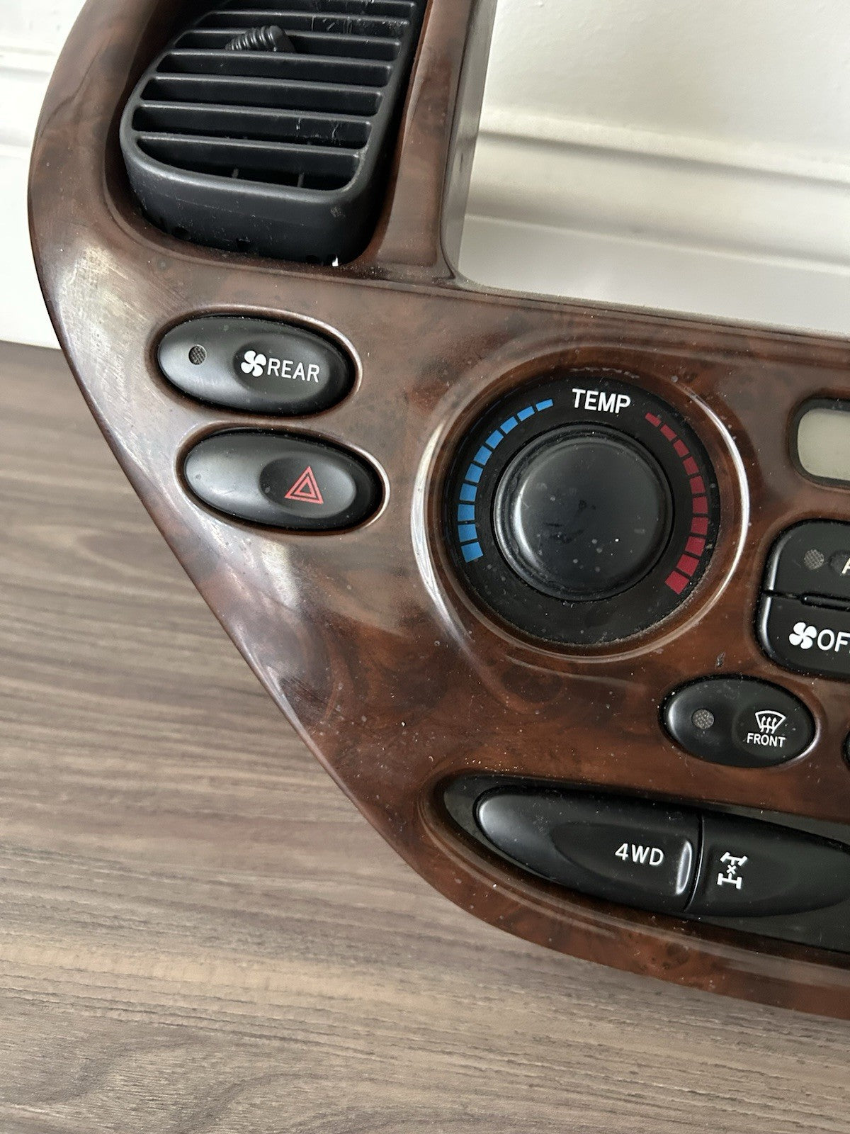 2001-2007 Toyota Sequoia 4x4 Heater Control Knob Switch Panel Radio Bezel OEM