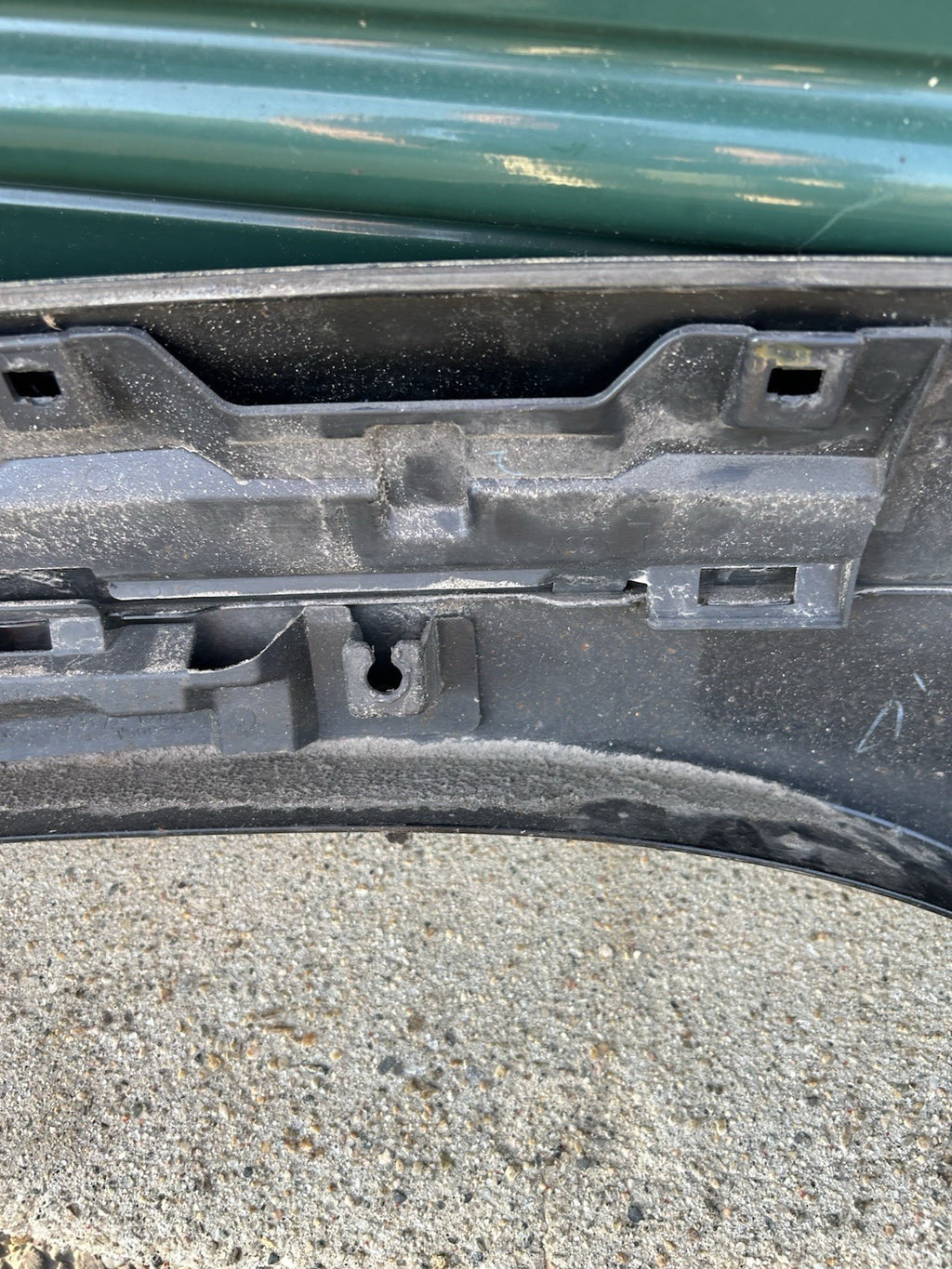 2004-2009 Lexus GX470 Right Passenger rear Fender Flare Moulding  Black 202