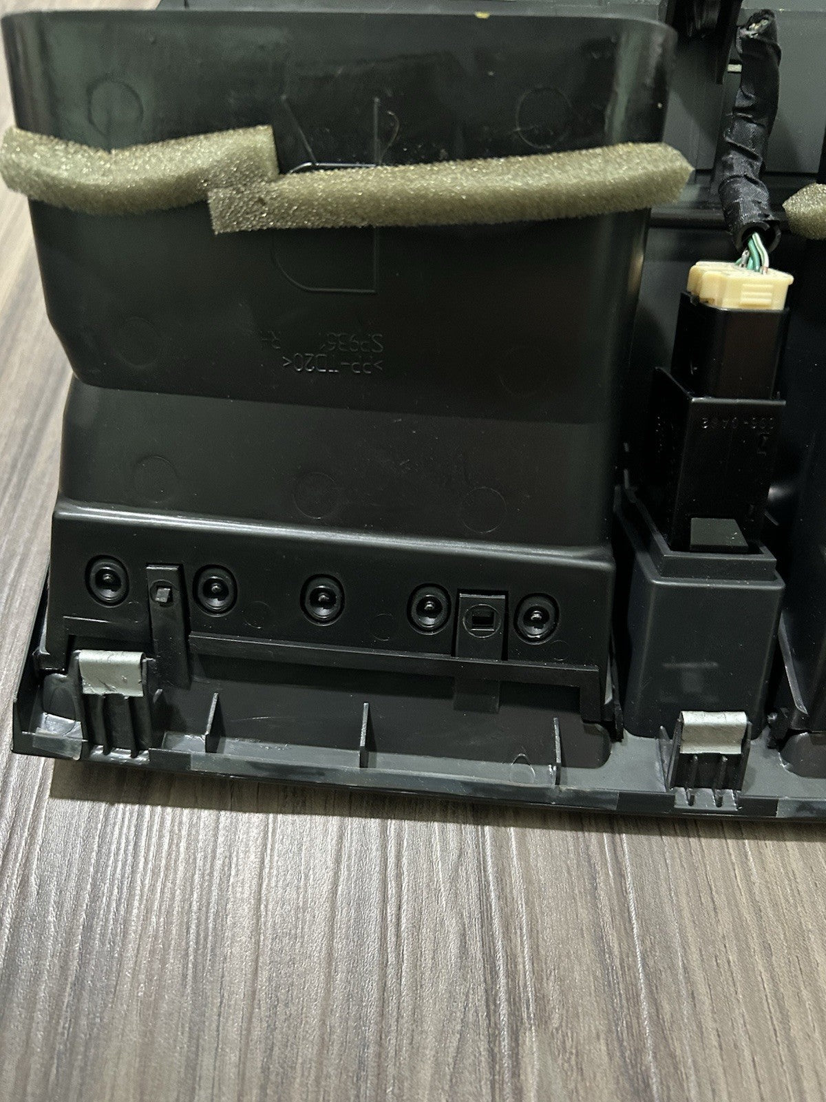 2004-2008 Toyota Solara Center Dash Vent Air Vent Trim Bezel Clock Info P5430 DG