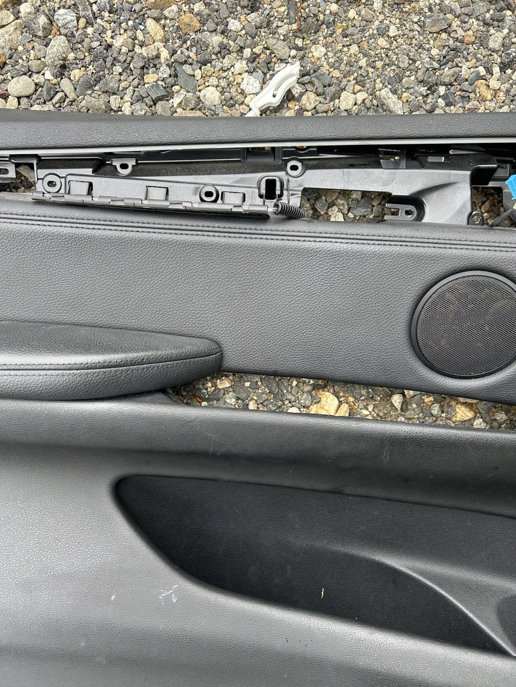 BMW X5 F15 FRONT LEFT DRIVER SIDE INTERIOR DOOR PANEL TRIM COVER OEM 2014-2018