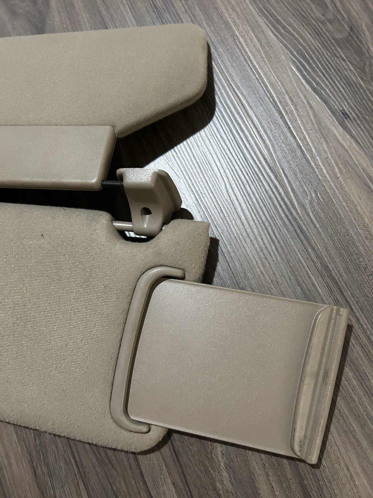 2000-2006 Toyota Tundra Sequoia DRIVER PASSENGER Left Right Sun Visor  OEM TAN