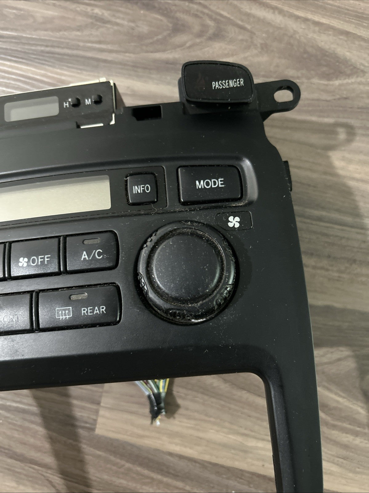 2001-2007  Toyota Highlander A/C Heater Climate Control 84010-48082 OEM J164