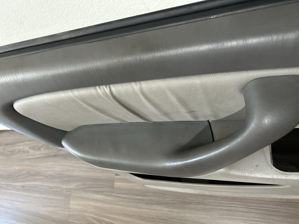 01-04 SEQUOIA LIMITED Front DRIVER LEFT INTERIOR DOOR TRIM PANEL Gray