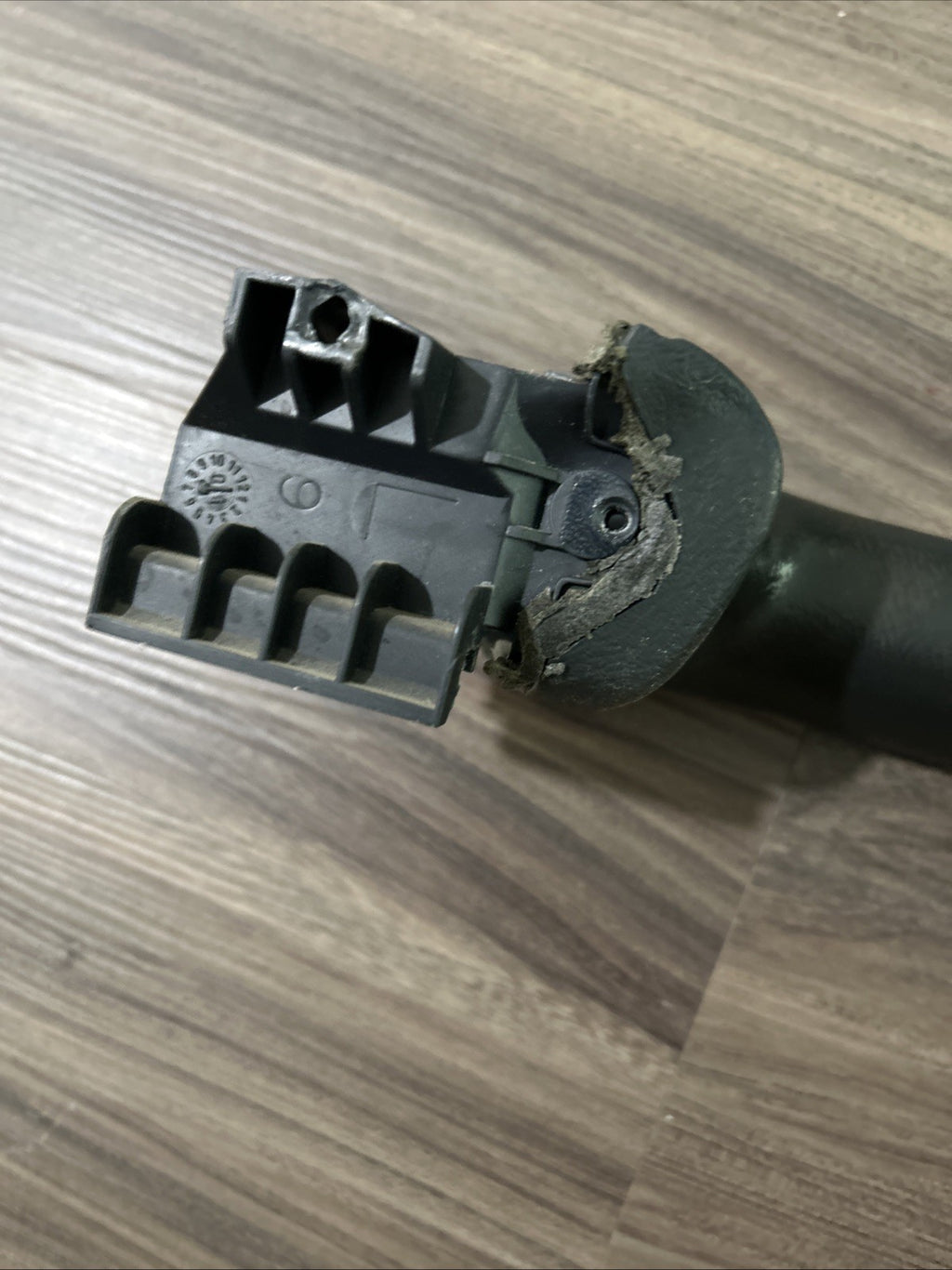 TAHOE SILVERADO ESCALADE YUKON SIERRA DRIVER LH DOOR ARMREST 1999-2002 *GRAPHITE