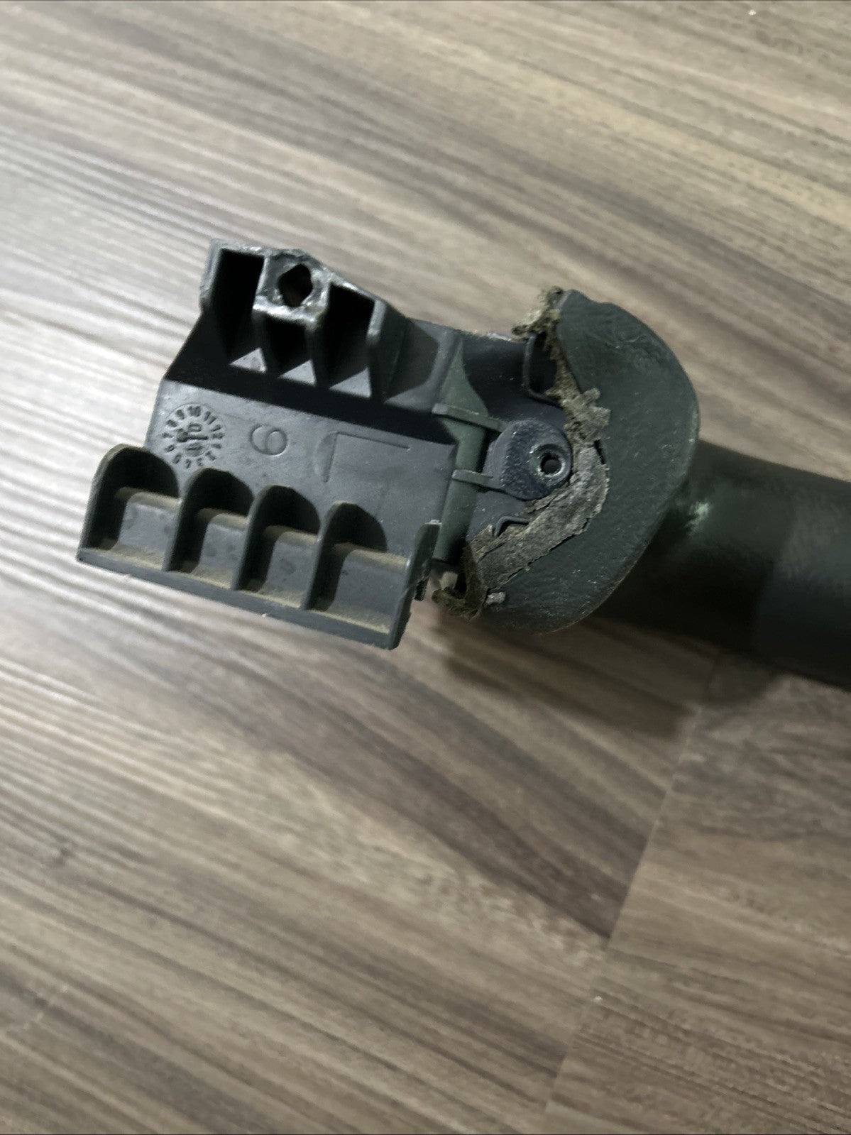 TAHOE SILVERADO ESCALADE YUKON SIERRA DRIVER LH DOOR ARMREST 1999-2002 *GRAPHITE