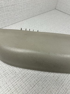 Tahoe Silverado Escalade Yukon Sierra Driver LH Door Armrest 1999-2002 Gray