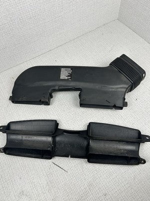 2006-13 BMW E90 E92 E93 328i FRONT AIR INTAKE INLET DUCT 7541737 7541738 OEM