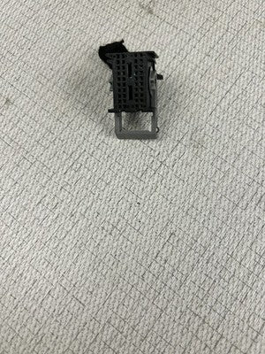 07-12 Mercedes W164 ML320 GL450 Front SAM Control Module Wire Connectors Plugs