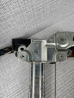 2003 TO 2009 TOYOTA 4RUNNER BACK DOOR LIFT GATE WINDOW LIFT REGULATOR WITH MOTOR