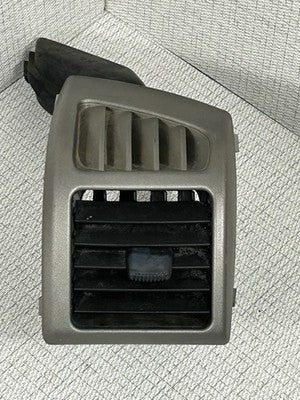 2004-2012 Chevy Colorado GMC Canyon Dash Outer Air Vent Right Hand silver