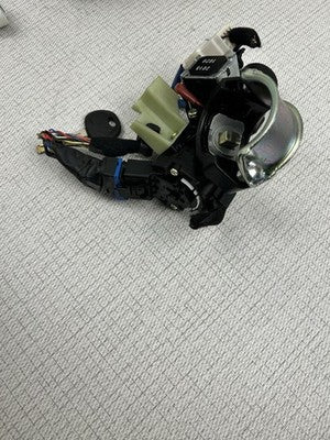 2015 - 2017 Kia Sedona Ignition Switch Door Lock Key & Shroud OEM
