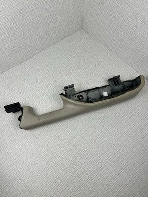 Tahoe Silverado Escalade Yukon Sierra Driver LH Door Armrest 1999-2002 Gray