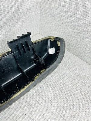 Tahoe Silverado Escalade Yukon Sierra Driver LH Door Armrest 1999-2002 Graphite