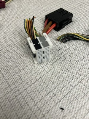 07-12 Mercedes W164 ML320 GL450 Front SAM Control Module Wire Connectors Plugs