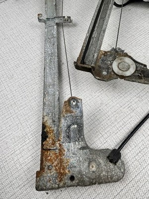 2003 TO 2009 TOYOTA 4RUNNER BACK DOOR LIFT GATE WINDOW LIFT REGULATOR WITH MOTOR