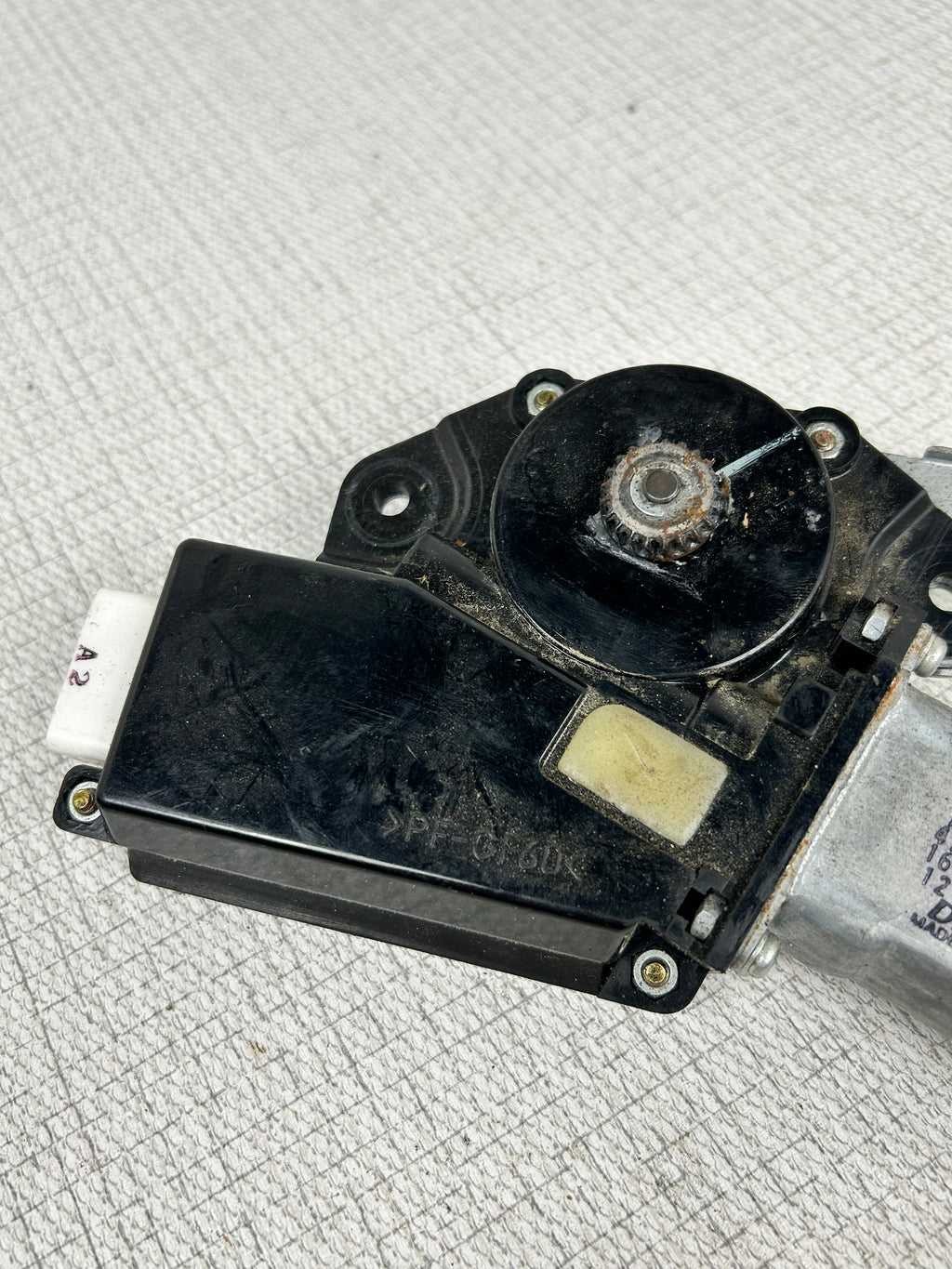 2001-2007 Toyota Sequoia Sun Roof Motor Sunroof 471723-10040 OEM