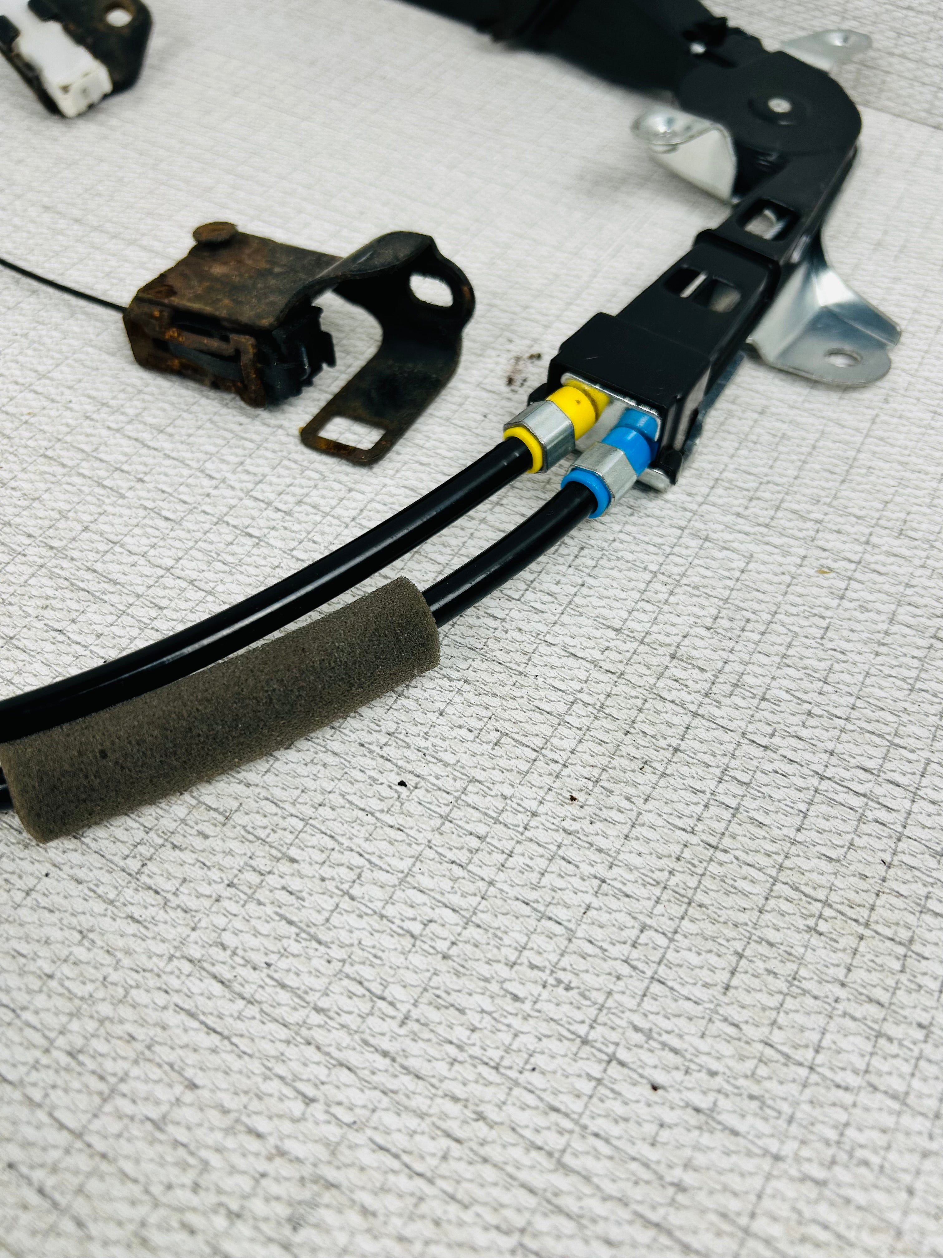 Toyota Sienna 2011-2019 Left Driver side sliding door motor 426605-10200 oem