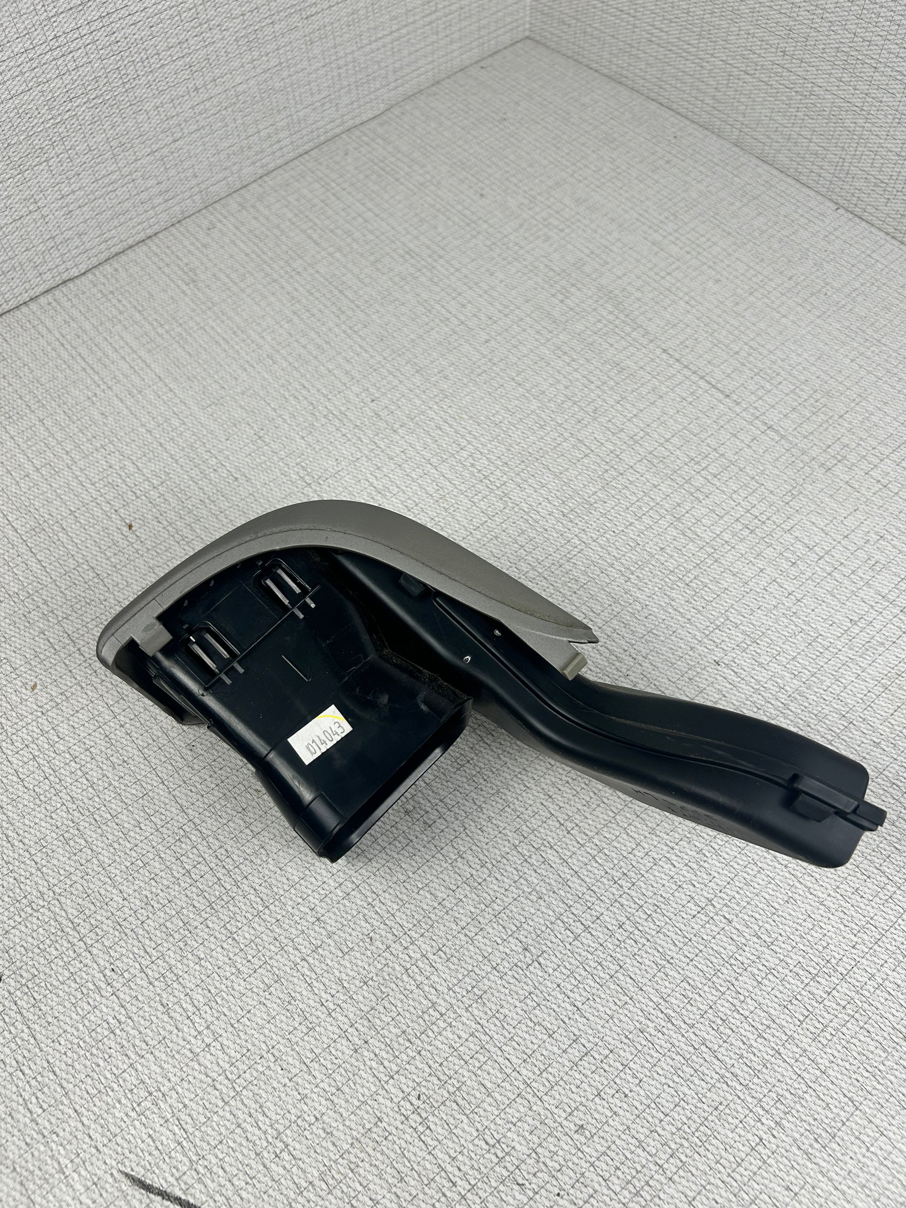 Left Dash Air Vent Chevy Colorado GMC Canyon Silver OEM 2004–2012