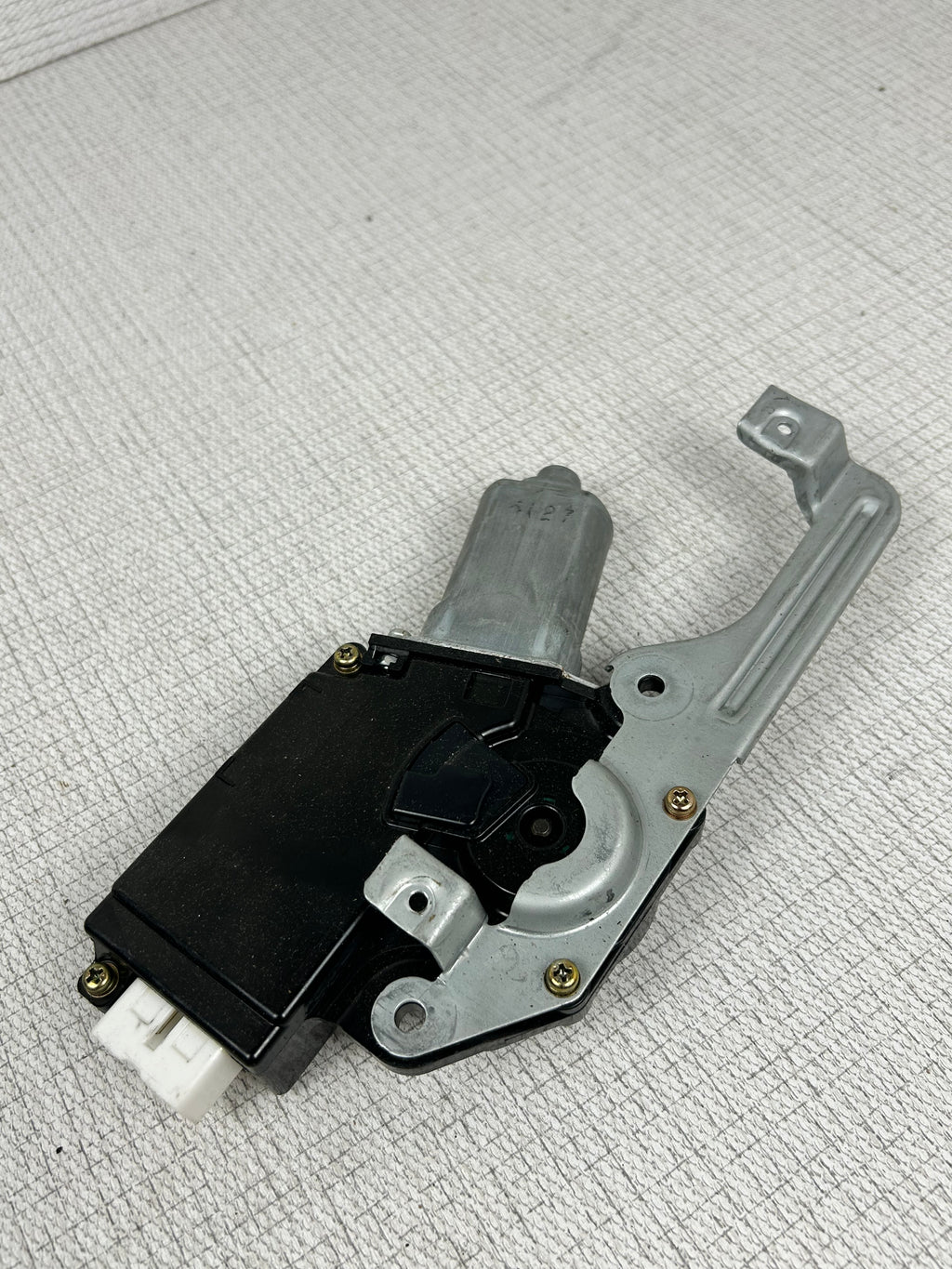 2001-2007 Toyota Sequoia Sun Roof Motor Sunroof 471723-10040 OEM