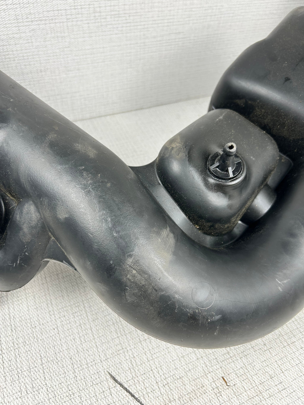 2011 - 2013 Dodge Durango Cherokee 3.6L Resonator Air Intake Tube OEM